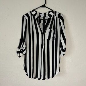 Xtaren Black and White Striped Blouse women’s size small